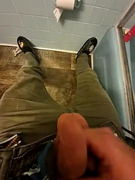 wetnutz online show from May 10, 2026, 5:56 am