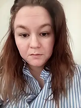 Snapshot of athenaambre69 chatting on February 21, 2026, 1:01 pm athenaambre69 online show from February 21, 2026, 1:01 pm