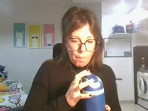 Snapshot of Calentandote chatting on July 3, 2026, 9:05 am Calentandote online show from July 3, 2026, 9:05 am