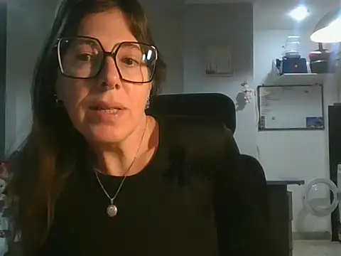 Snapshot of Calentandote chatting on July 6, 2026, 8:55 am Calentandote online show from July 6, 2026, 8:55 am