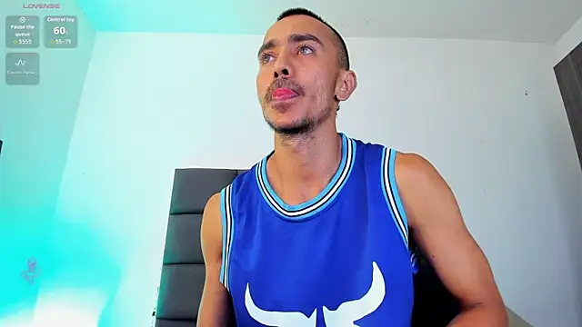 Snapshot of steven_hott8 chatting on November 23, 2025, 5:02 pm steven hott8 online show from November 23, 2025, 5:02 pm