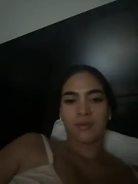 NatyFerrer  online show from June 3, 2026, 1:19 am