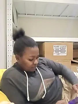 Snapshot of Yours_faithfully1 chatting on November 26, 2025, 10:05 am Yours faithfully1 online show from November 26, 2025, 10:05 am