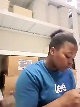 Snapshot of Yours_faithfully1 chatting on November 29, 2025, 12:19 pm Yours faithfully1 online show from November 29, 2025, 12:19 pm