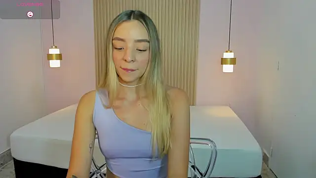 Snapshot of AliceRoss0 chatting on May 30, 2026, 9:34 pm AliceRoss0 online show from May 30, 2026, 9:34 pm
