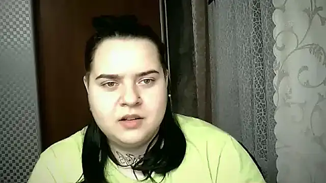 top girl37 online show from February 12, 2025, 8:18 pm