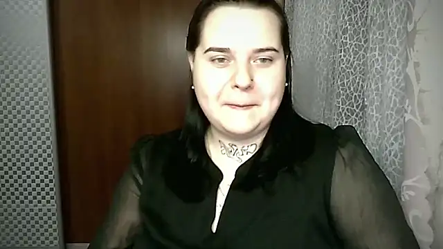 top girl37 online show from February 13, 2025, 10:00 pm