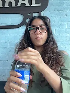 ValeriEvan online show from May 25, 2026, 6:36 pm
