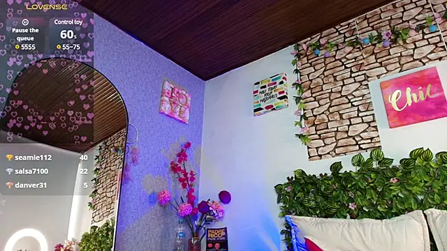 Snapshot of Cassie_fletcher_ chatting on February 19, 2025, 9:47 pm Cassie fletcher online show from February 19, 2025, 9:47 pm