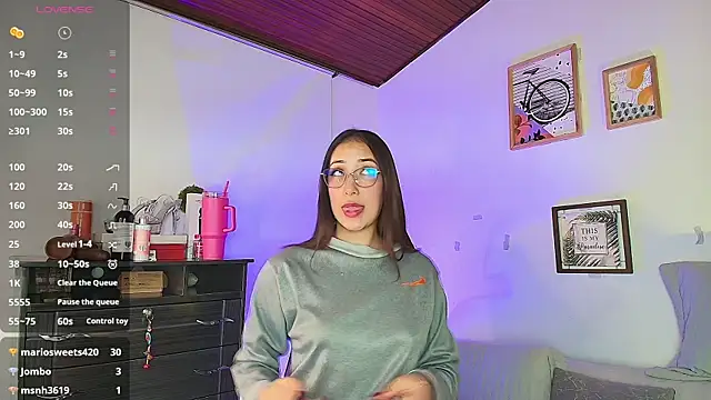 Snapshot of Cassie_fletcher_ chatting on October 31, 2025, 5:41 am Cassie fletcher online show from October 31, 2025, 5:41 am