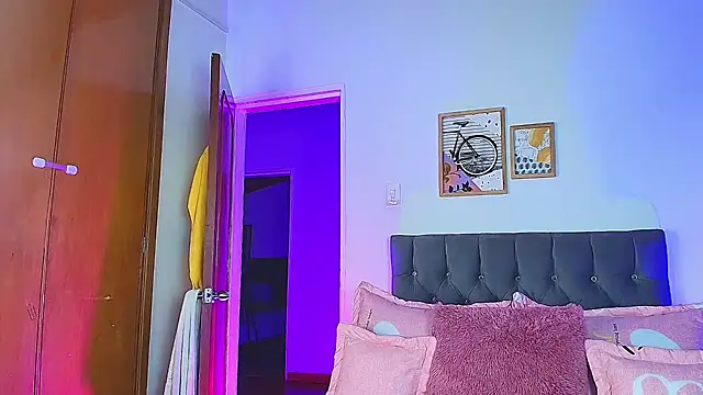 Snapshot of Cassie_fletcher_ chatting on November 9, 2025, 11:03 pm Cassie fletcher online show from November 9, 2025, 11:03 pm