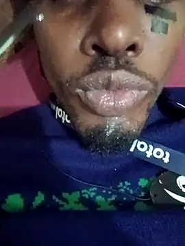 BlackD4uxo online show from October 17, 2025, 6:49 am