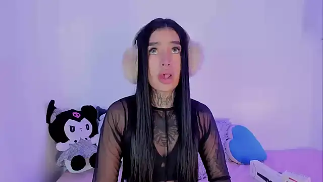 Snapshot of shadowcatt_ chatting on February 6, 2025, 7:18 pm shadowcatt online show from February 6, 2025, 7:18 pm