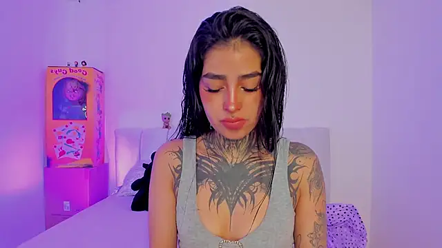 shadowcatt  online show from September 9, 2025, 3:33 pm