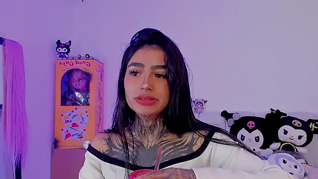 Snapshot of shadowcatt_ chatting on November 4, 2025, 10:09 pm shadowcatt online show from November 4, 2025, 10:09 pm