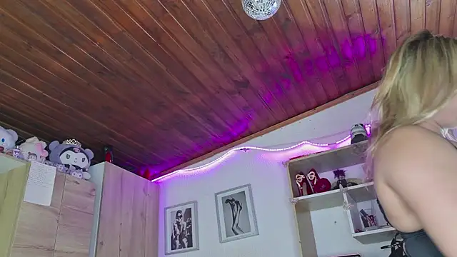 angelica sparks online show from July 8, 2026, 1:54 am
