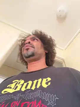 Wazz Handsome online show from May 25, 2026, 4:07 am