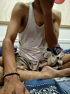 Snapshot of king_boy chatting on April 19, 2026, 9:28 pm king boy online show from April 19, 2026, 9:28 pm