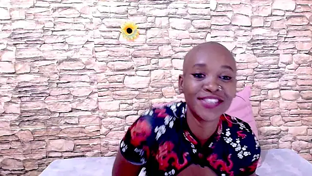 EbonyOlive69 online show from May 28, 2026, 7:44 pm