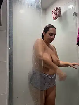 Snapshot of TatianaMonteross chatting on November 3, 2025, 5:14 pm TatianaMonteross online show from November 3, 2025, 5:14 pm