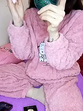 Snapshot of Alissa_121 chatting on January 20, 2025, 12:25 am Alissa 121 online show from January 20, 2025, 12:25 am