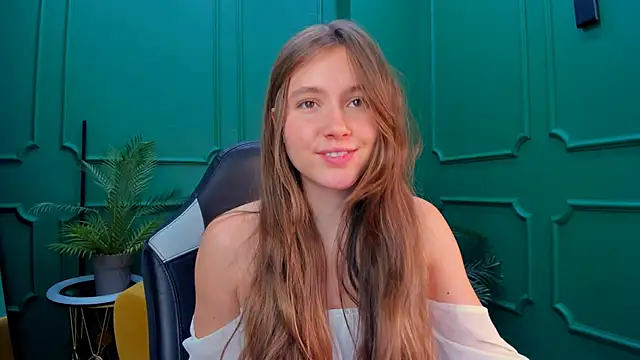 Snapshot of MaryannSoftt chatting on December 5, 2024, 3:39 pm MaryannSoftt online show from December 5, 2024, 3:39 pm