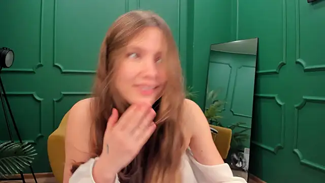 Snapshot of MaryannSoftt chatting on January 12, 2025, 3:36 pm MaryannSoftt online show from January 12, 2025, 3:36 pm