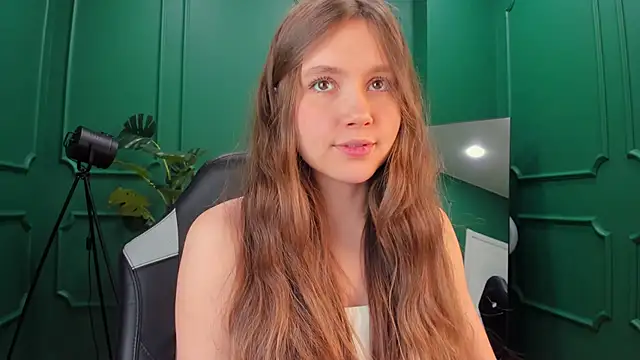 Snapshot of MaryannSoftt chatting on February 26, 2025, 2:57 pm MaryannSoftt online show from February 26, 2025, 2:57 pm