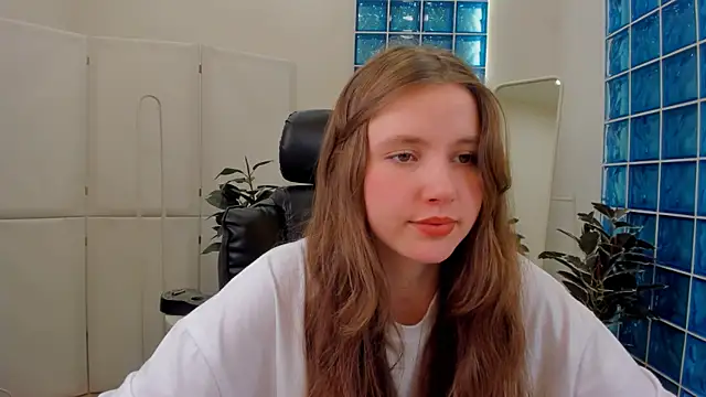 Snapshot of MaryannSoftt chatting on March 12, 2025, 3:18 pm MaryannSoftt online show from March 12, 2025, 3:18 pm