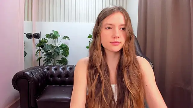 Snapshot of MaryannSoftt chatting on March 21, 2025, 3:24 pm MaryannSoftt online show from March 21, 2025, 3:24 pm