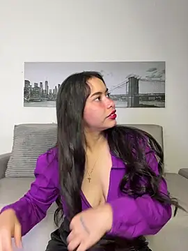 SophieRoyals online show from May 10, 2026, 12:10 pm