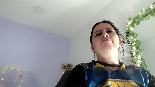 Snapshot of victoria_jones chatting on February 5, 2025, 10:01 pm victoria jones online show from February 5, 2025, 10:01 pm