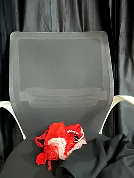 Diya Chopra online show from November 13, 2025, 4:11 am