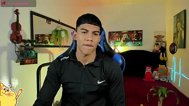 Damian latinxxx online show from April 18, 2026, 3:10 am