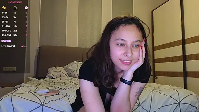 Agatha Sade online show from January 7, 2025, 6:03 pm