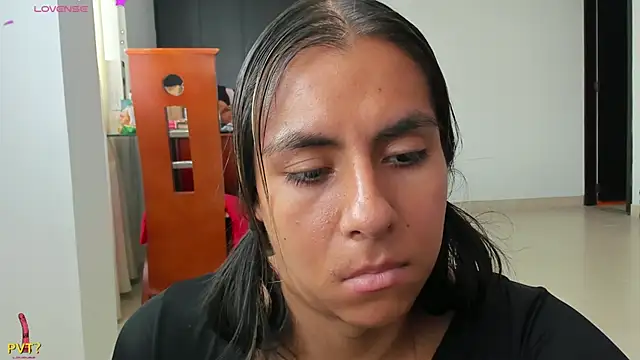 Kamilasalazar online show from February 15, 2025, 6:01 pm