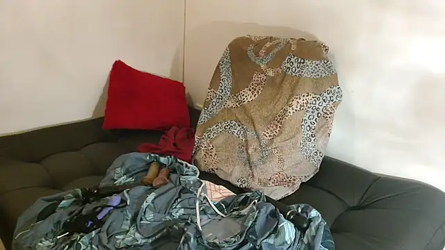 Snapshot of Cataleyaloca chatting on February 25, 2025, 10:50 pm Cataleyaloca online show from February 25, 2025, 10:50 pm