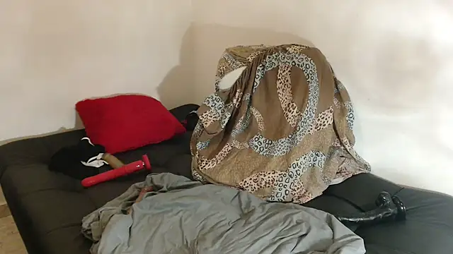 Snapshot of Cataleyaloca chatting on March 4, 2025, 11:32 pm Cataleyaloca online show from March 4, 2025, 11:32 pm