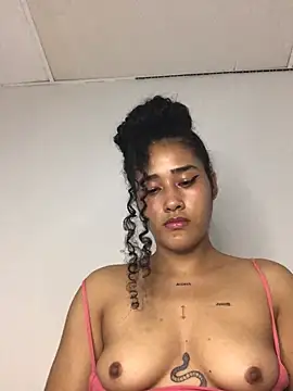 Snapshot of jaderossxx chatting on March 15, 2025, 1:19 am jaderossxx online show from March 15, 2025, 1:19 am