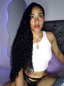 Snapshot of jaderossxx chatting on February 21, 2026, 2:12 am jaderossxx online show from February 21, 2026, 2:12 am