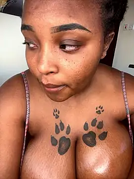 Snapshot of Savage_baby chatting on December 2, 2024, 10:18 am Savage baby online show from December 2, 2024, 10:18 am