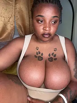 Snapshot of Savage_baby chatting on February 27, 2025, 4:32 pm Savage baby online show from February 27, 2025, 4:32 pm