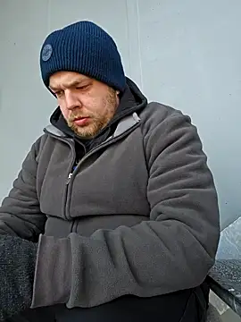 Snapshot of PupW0lfy chatting on January 14, 2025, 11:31 am PupW0lfy online show from January 14, 2025, 11:31 am