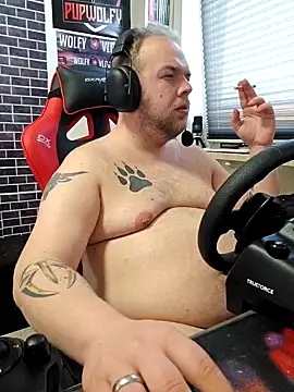 Snapshot of PupW0lfy chatting on January 24, 2025, 3:13 pm PupW0lfy online show from January 24, 2025, 3:13 pm