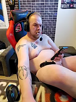 Snapshot of PupW0lfy chatting on February 17, 2025, 2:59 pm PupW0lfy online show from February 17, 2025, 2:59 pm