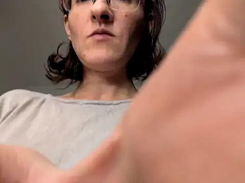 Milky hairy mommy online show from September 27, 2025, 8:47 pm