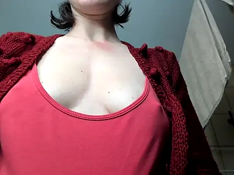 Milky hairy mommy online show from November 14, 2025, 9:35 pm