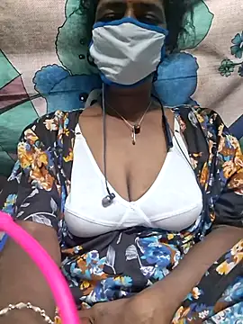 Snapshot of Tamil--Rani chatting on November 16, 2025, 2:11 pm Tamil--Rani online show from November 16, 2025, 2:11 pm