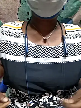 Snapshot of Tamil--Rani chatting on November 19, 2025, 1:11 pm Tamil--Rani online show from November 19, 2025, 1:11 pm