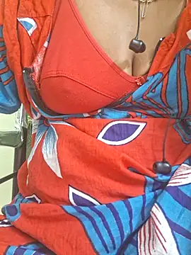 Snapshot of Tamil--Rani chatting on February 12, 2026, 3:29 pm Tamil--Rani online show from February 12, 2026, 3:29 pm